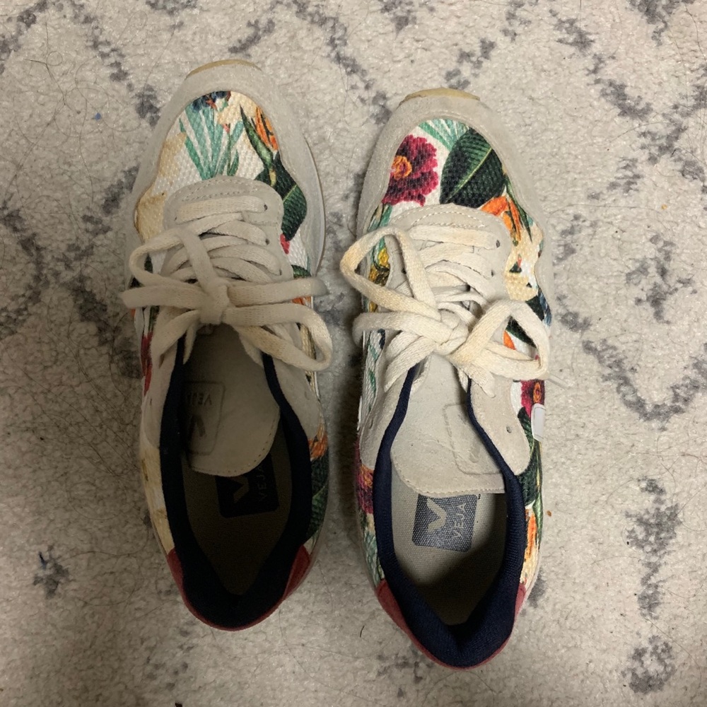 Anthropologie x Veja